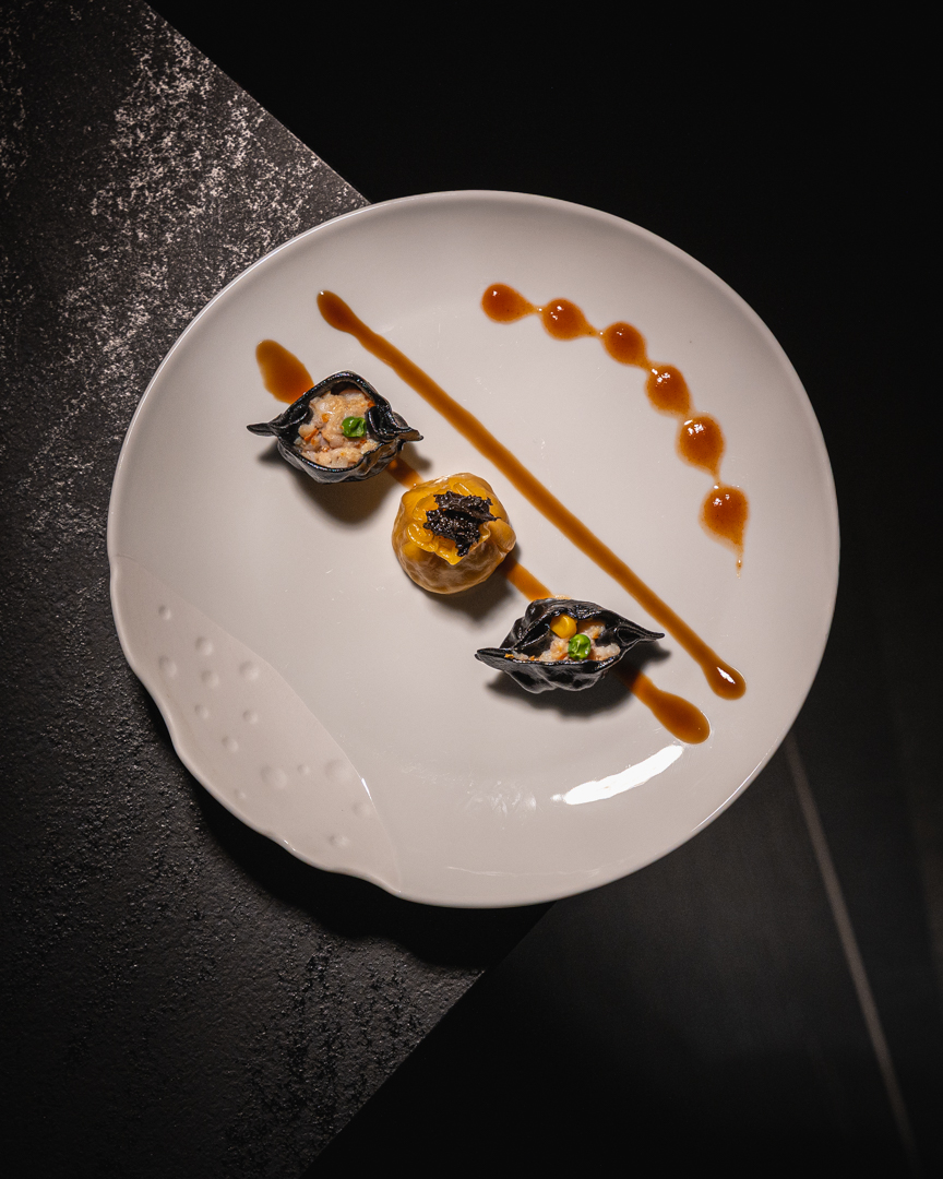 Ravioli al vapore del menù degustazione Riflesso nell’acqua